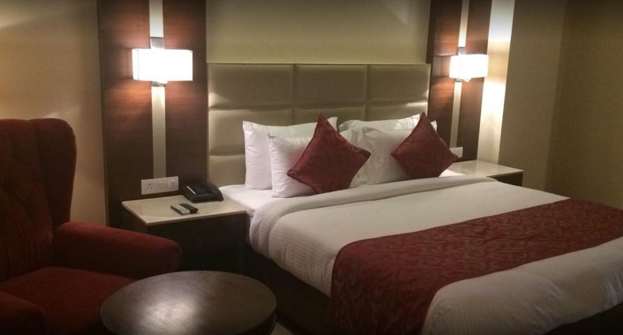 Continent Hotel Nawanshahr Nawāshahr 외부 사진